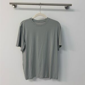 Lululemon T-Shirt